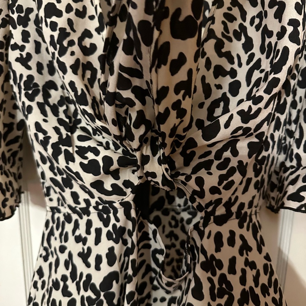 Romper - Picture 4 of 5
